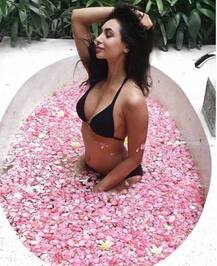 पाकिस्तान की यह मॉडल हैं बोल्डनेस की नई सुनामी, अपनी तस्वीरों से बांधा इंटरनेट पर समां