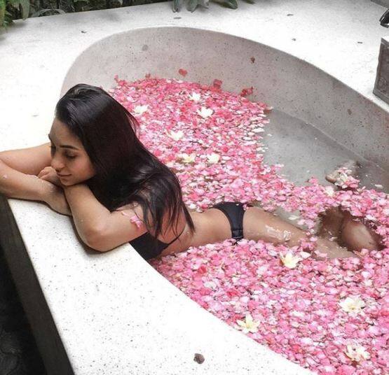  देखें एंजेलिका की बोल्ड तस्वीरें... सभी तस्वीरें इंस्टाग्राम से ली गई हैं. 