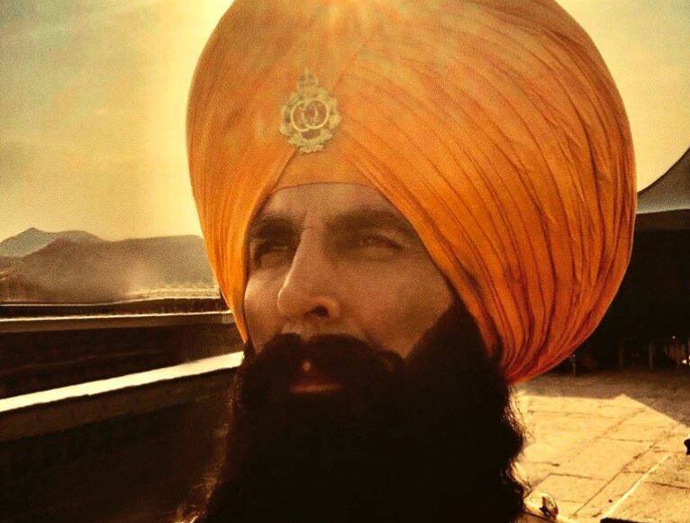 अक्षय कुमार की फिल्म के सेट पर ब्लास्ट के बाद लगी आग Massive fire on akshay kumar’s kesari set in wai अक्षय कुमार की फिल्म के सेट पर ब्लास्ट के बाद लगी आग