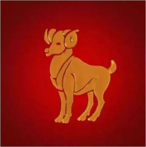 मेष (Aries) : आज के काम सफलता दिलाएंगे, आतमविश्वास के साथ काम कर पाएंगे, दिन अच्छा है. जीवनसाथी की सेहत का ख्याल रखें और सूर्य को अर्घ्य दें साथ में पिताजी को प्रणाम करें.