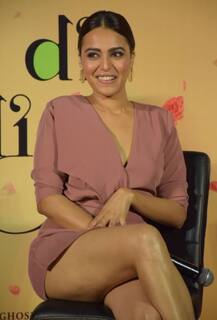 फिल्म में करीना को टच करने में बड़ा मजा आयाः स्वरा भास्कर