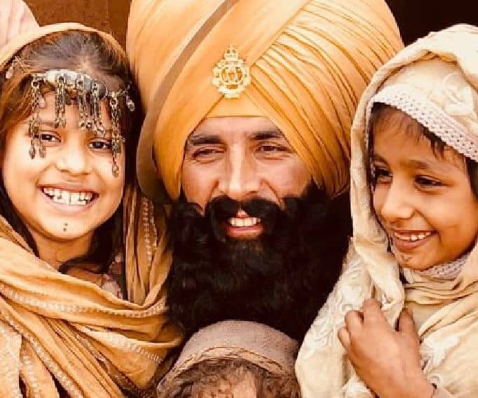 kesari, accident at akshay kumar's film kesari set शूटिंग पूरी होने से पहले जलकर खाक हुआ अक्षय की फिल्म 'केसरी' का सेट, कोई हताहत नहीं