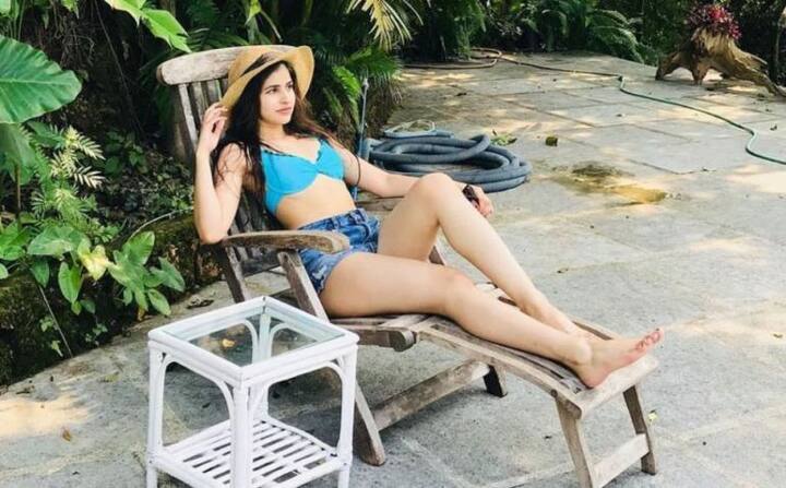 उनकी सभी तस्वीरें इंस्टाग्राम से ली गई हैं.