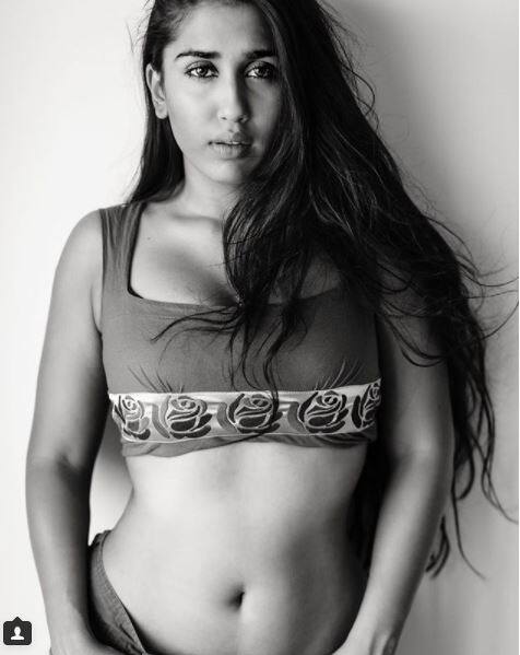 वो एक सोशल मीडिया सेंसेशन भी हैं.