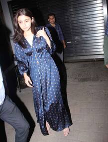 जोया अख्तर के घर पार्टी में पहुंचे रणबीर, आलिया, शाहरूख खान सहित कई बड़े सितारे, देखें तस्वीरें