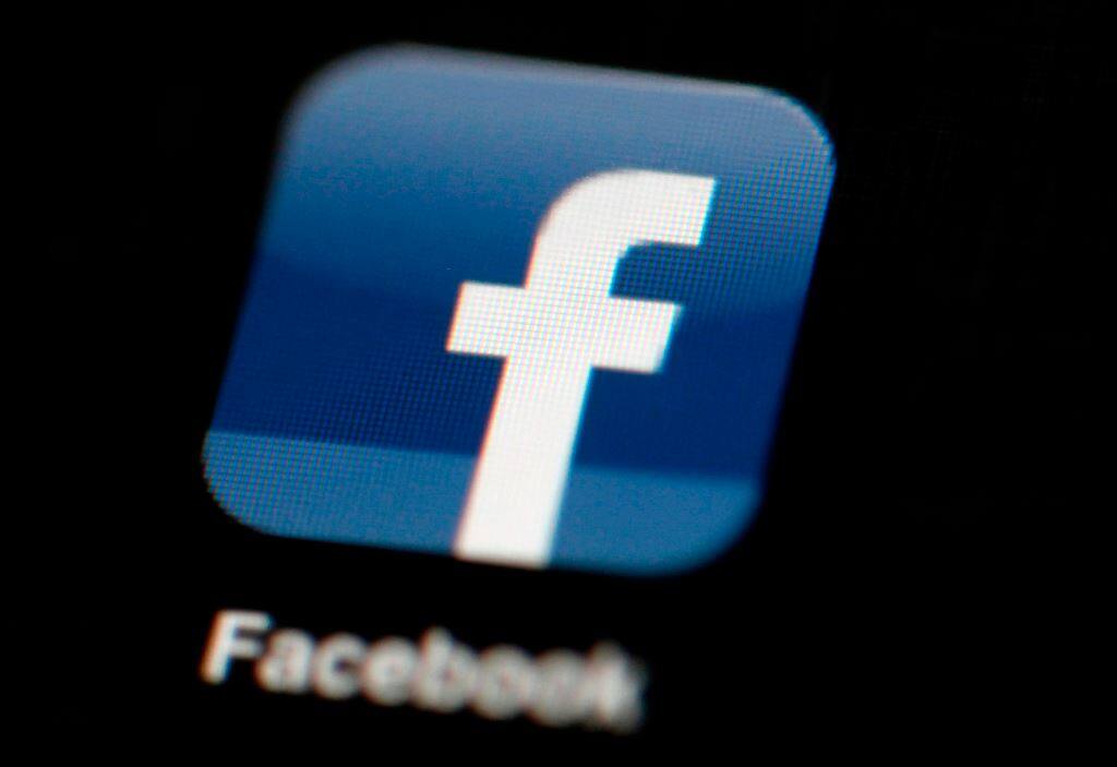 Facebook revenue and user numbers increase despite data scandal डेटा लीक स्कैंडल के बावजूद फेसबुक का प्रॉफिट 63% , जानिए क्या है पूरी कहानी