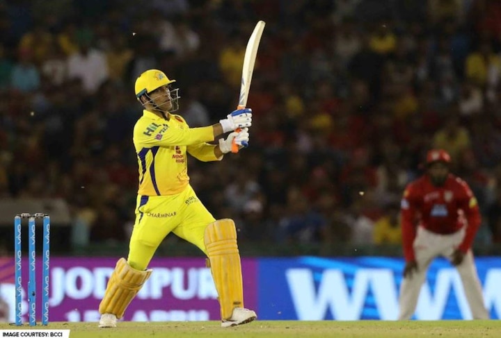 Blog on MS Dhoni's star performance against Royal Challengers Bangalore BLOG: 20 ओवर के मैच को 1 ओवर का मैच क्यों बनाते हैं महेंद्र सिंह धोनी
