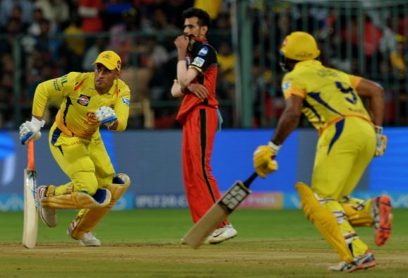 BLOG: 20 ओवर के मैच को 1 ओवर का मैच क्यों बनाते हैं महेंद्र सिंह धोनी
