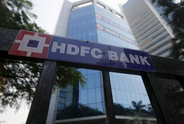 HDFC Bank's Market Capitalisation touches to 8 trillion rupees, became third largest listed company HDFC बैंक नए मुकाम पर, 8 लाख करोड़ के मार्केट कैपिटलाइजेशन के साथ देश की तीसरी बड़ी कंपनी
