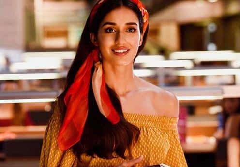 बागी 2 में दिशा टाइगर श्रॉफ के साथ दिखी थीं जिसकी सफलता के लिए दिशा ने फैंस को थैंक्यू कहने के लिए ये फोटो पोस्ट की. 