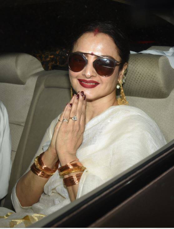 ट्रेलर में दिखाया गया है कि अमिताभ बच्चन 102 साल के ऐसे व्यक्ति के किरदार में हैं जो जिंदगी को खुलकर जीना जानता है और उसे अभी दुनिया में सबसे ज्यादा जीने वाला व्यक्ति बनना है.(तस्वीर: मानव मंगलानी)