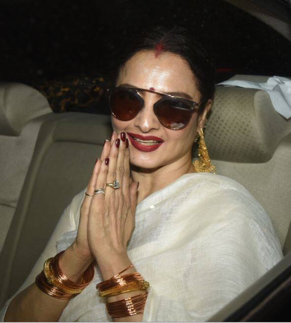 वहीं रिषि कपूर 75 साल के बूढ़े व्यक्ति के किरदार में हैं जो बिग बी के बेटे हैं. (तस्वीर: मानव मंगलानी)