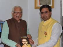 भगवा कुर्ता भी काम नहीं आया, सलामी देने वाले हाथों ने लगाई हथकड़ी