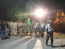 BHU में बवाल: कार को लगाई आग, कई गाड़ियों के शीशे किए चकनाचूर