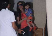 PHOTOS: मम्मी करीना के साथ नानी हाउस पहुंचे तैमूर दिखे, हैरान-परेशान