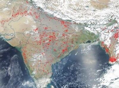 In the latest image of Nasa large parts of India look dotted with fires नासा की ताज़ा तस्वीर में आग की चपेट में नज़र आ रहे हैं भारत के ज़्यादातर हिस्से