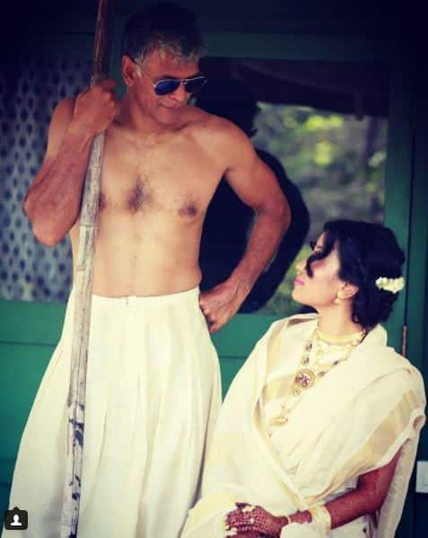 आपको बता दें कि मिलिंद सोमन और अंकिता ने अलीबाग में शादी की है.