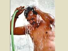 दलित के घर खाने के बाद केशव मौर्य ने जनेऊ पहनकर खिंचाई तस्वीर, मचा सियासी कोहराम