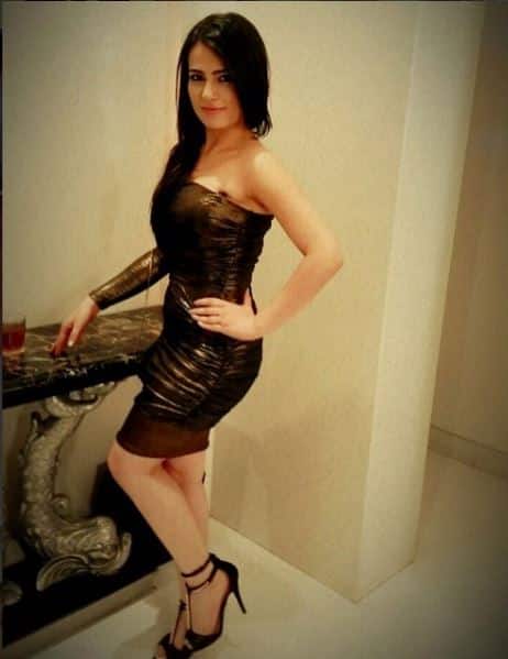 मुंबई में अपने पांव जमाने के बाद राधिका ने जुहू के परिणीता बिल्डिंग में अपार्टमेंट लिया है. इसी जगह शाहिद कपूर और विद्या बालन का भी घर है.