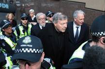 पोप फ्रांसिस के सहायक जॉर्ज पेल पर फिर लगे यौन शोषण के आरोप