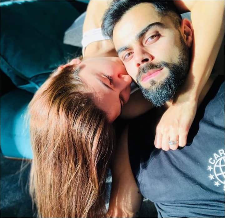 मॉडलिंग में अपने करियर को तलाशने सपनों के शहर मुंबई पहुंची अनुष्का शर्मा बॉलीवुड की फिल्मों में काम करने लगीं.