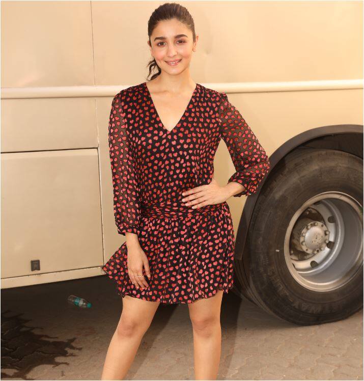 एक्ट्रेस आलिया भट्ट इन दिनों अपनी आने वाली फिल्म ‘राजी’ के प्रमोशन में बिजी हैं. 