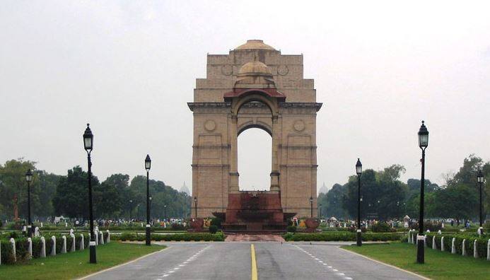 अब देश की राजधानी की बारी है जिसे डब्यलूएचओ ने छठे पायदान पर रखा है. इसका पहले के मुकाबले प्रदूषण लेवल कम हुआ है लेकिन इस बार पीएम 2.5 का लेवल 143 माइक्रोग्राम/ क्यूबिक मीटर रहा है.
