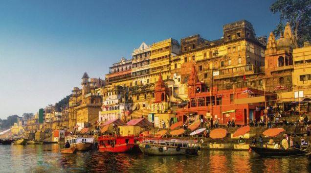 वहीं प्रधानमंत्री का लोकसभा क्षेत्र यानी वाराणसी जो कि तीसरे पायदान पर है. शहर का प्रदूषण स्तर पीएम 2.5 का लेवल 151 माइक्रोग्राम/ क्यूबिक मीटर रहा है. वहीं डेटाबेस 100 देशों के 4,000 शहरों पर प्रदूषण लेवल को मापा गया है. 