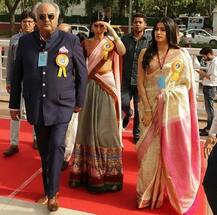 IN PICS: राष्ट्रीय पुरस्कार समारोह में कुछ इस तरह नजर आईं जाह्नवी और खुशी