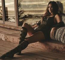 सोशल मीडिया पर BOLD फोटो पोस्ट कर इंटरनेट पर खलबली मचा रही है ये हसीना