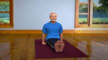 पीएम मोदी ने शेयर किया Yoga वीडियो, बताए \'वक्रासन\' के फायदे