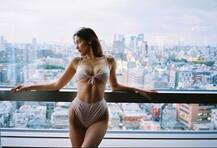 अमेरिकी मॉडल बेला हैडिड ने इंस्टाग्राम पर की शेयर टॉपलेस तस्वीरें