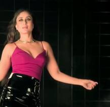 करीना कपूर की ये BOLD तस्वीरें इंटरनेट पर उड़ा रही हैं सबके होश