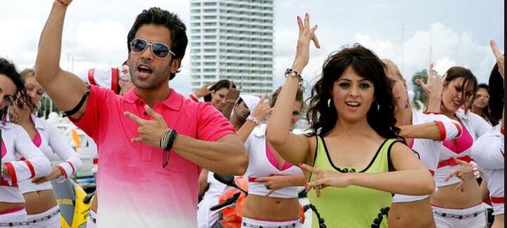 बता दें कि 'गोलमाल रिटर्न्स' में अंजना को काफी पसंद किया गया था. अंजना इस फिल्म में तुषार कपूर के अपोजिट नज़र आई थीं.