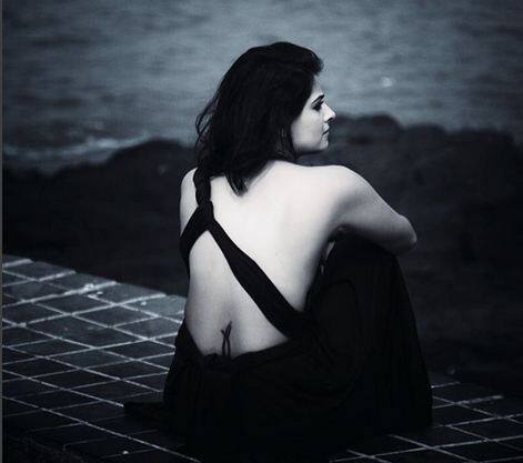 सुनैना खासतौर पर विन्यास फ्लो योग में यकीन रखती हैं. 