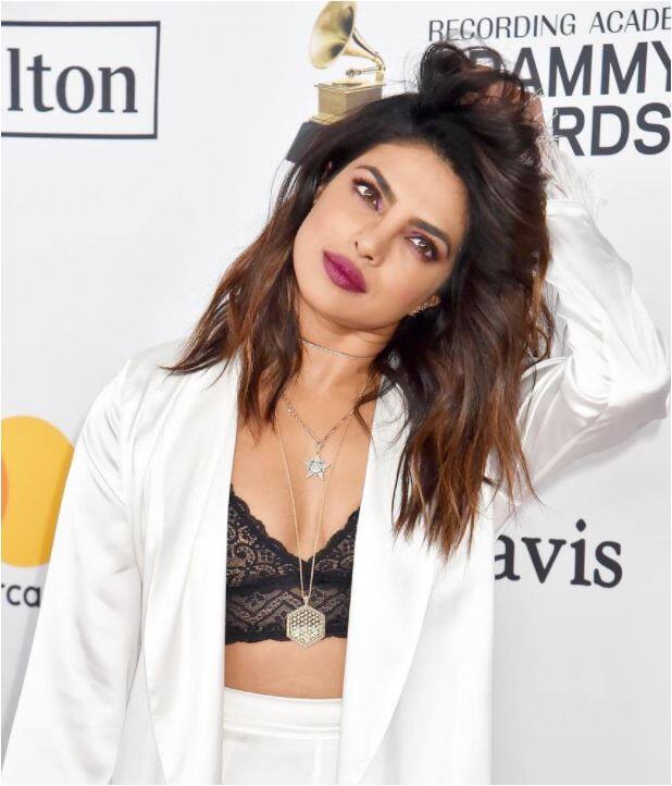 प्रियंका चोपड़ा को नेशनल अवॉर्ड और पद्मश्री जैसे सम्मानित अवॉर्ड्स से नवाजा जा चुका है.