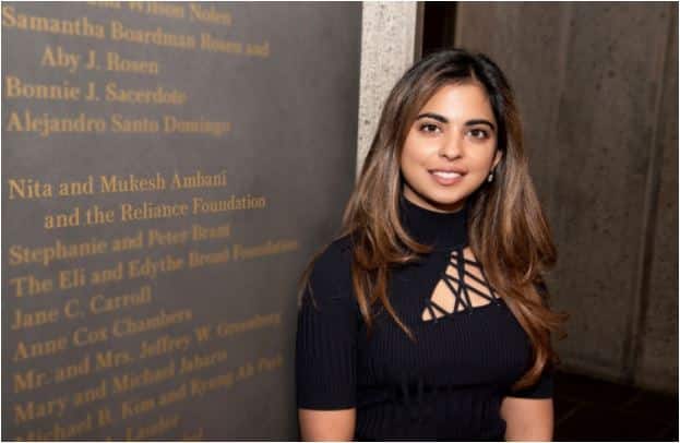 कौन है दूल्हा? जी हां जनाब, आपको बता दें कि दूल्हे का संबंध पर कारोबारी घराने से है. इस कारोबारी परिवार का नाम है पीरामल घराना.