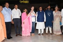 ईशा और आनंद की इंगेजमेंट के बाद सिद्धिविनायक मंदिर पहुंचा अंबानी परिवार, देखें तस्वीरें