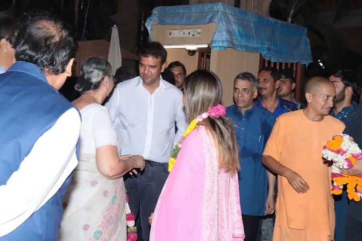 आनंद पीरामल की उम्र 32 साल है.