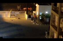 वायरल वीडियो: गार्ड ने हुड़दंग करने से रोका तो युवकों ने मार-मार कर किया अधमरा