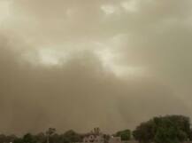 राजस्थान: श्रीगंगानगर में तेज गर्जना के साथ धूलभरी आंधी, 28 किमी प्रति घंटे की रफ्तार से चली हवा