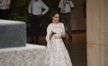 सोनम के संगीत में मेहंदी लगाकर पहुंची स्वरा भास्कर, तस्वीरें हैं बेहद खास, देखें