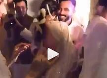 Video: संगीत में आनंद को गले लगाकर जमकर नाचीं सोनम कपूर, मम्मी के साथ \'लंदन ठुमक दा\' पर लगाए ठुमके