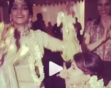 चूड़ा सेरेमनी में जाह्नवी और जैकलीन के ऊपर सोनम कपूर ने हिलाए कलीरे, देखें Inside Video