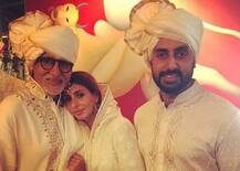 कपूर फैमिली की ग्रैंड वेडिंग में पहुंचा बच्चन परिवार, यहां देखिए बेहतरीन तस्वीरें