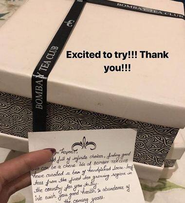  इंस्टा की दीवानी- सोनम शादी की रस्मों के दौरान भी इंस्टा पर एक्टिव हैं. वे अपने गिफ्ट्स और वेडिंग ड्रेसेज इंस्टा स्टोरीज और इंस्टा पर पोस्ट करना   नहीं भूली. 