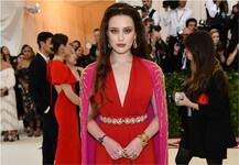 मेट गाला 2018: रेड ड्रेस में इन एक्ट्रेसेस का रहा जलवा