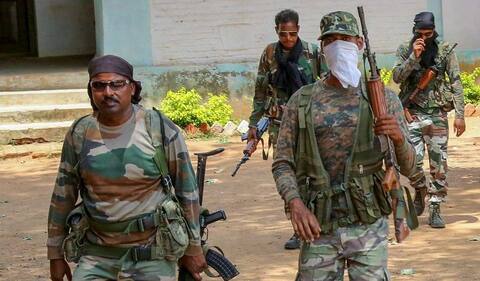 नक्सलियों के खिलाफ कार्रवाई जारी: करोड़ों रुपये, 20 एकड़ जमीन और दो मकान जब्त नक्सलियों के खिलाफ कार्रवाई जारी: करोड़ों रुपये, 20 एकड़ जमीन और दो मकान जब्त