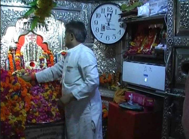 भक्तों का मानना है कि भगवान ठंडक में रहे ,जब भगवान सुख में रहेंगे तो हम लोग भी सुख में रहेंगे. भक्तों ने कहा मंदिर प्रशासन के इस निर्णय से हम लोग बहुत खुश हैं. 