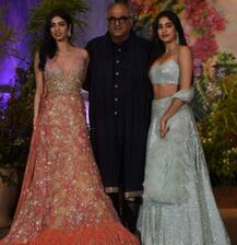 सोनम के रिसेप्शन पर इस खूबसूरत अंदाज़ में पहुंची जाह्नवी कपूर, देखें तस्वीरें